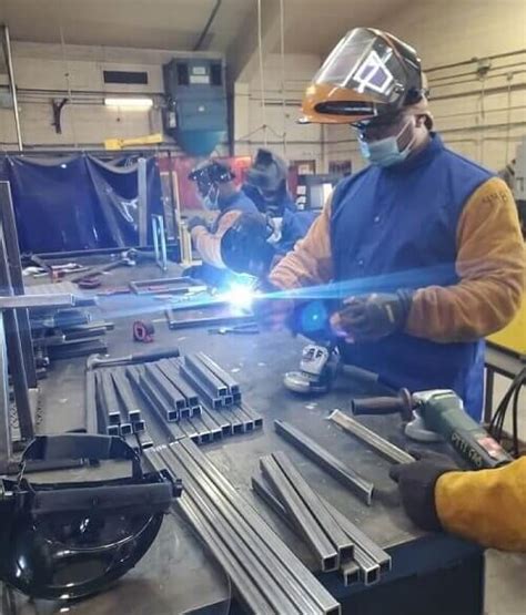 qualifications to become a welder